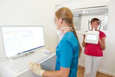 Zahnärztin - Barbara Schneider