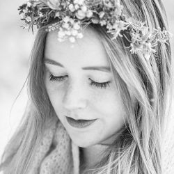 Blumenkranz- Barbara Schneider